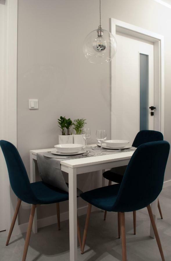 Navyblue Apartment Cracow Free Parking Tv Краков Экстерьер фото